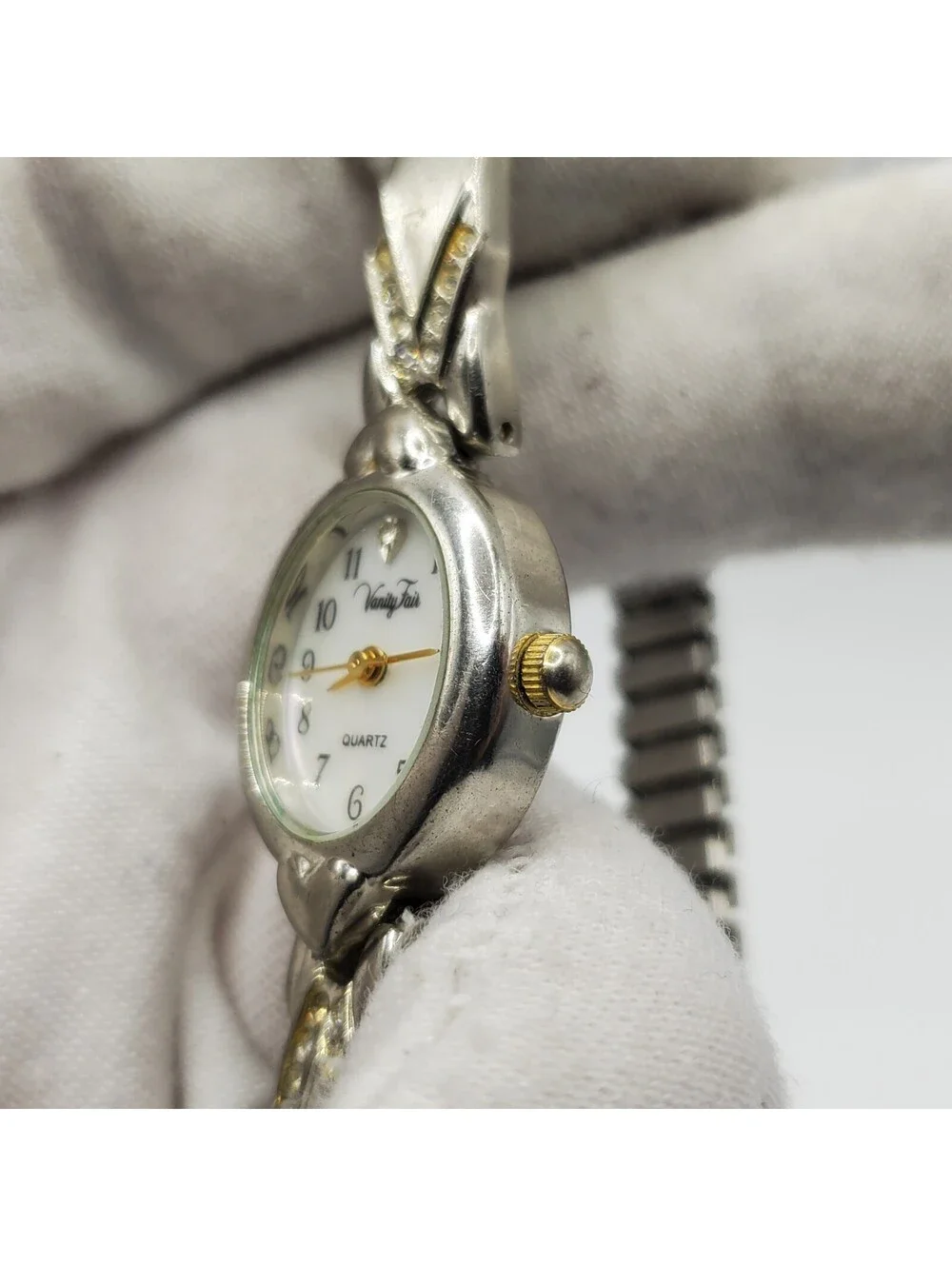 Vanity Fair Watch Women Ov White Dial Silver Expandable Band New Battery